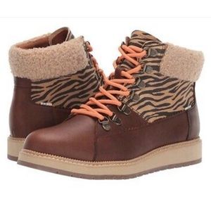 Tom’s Mesa boots - never worn